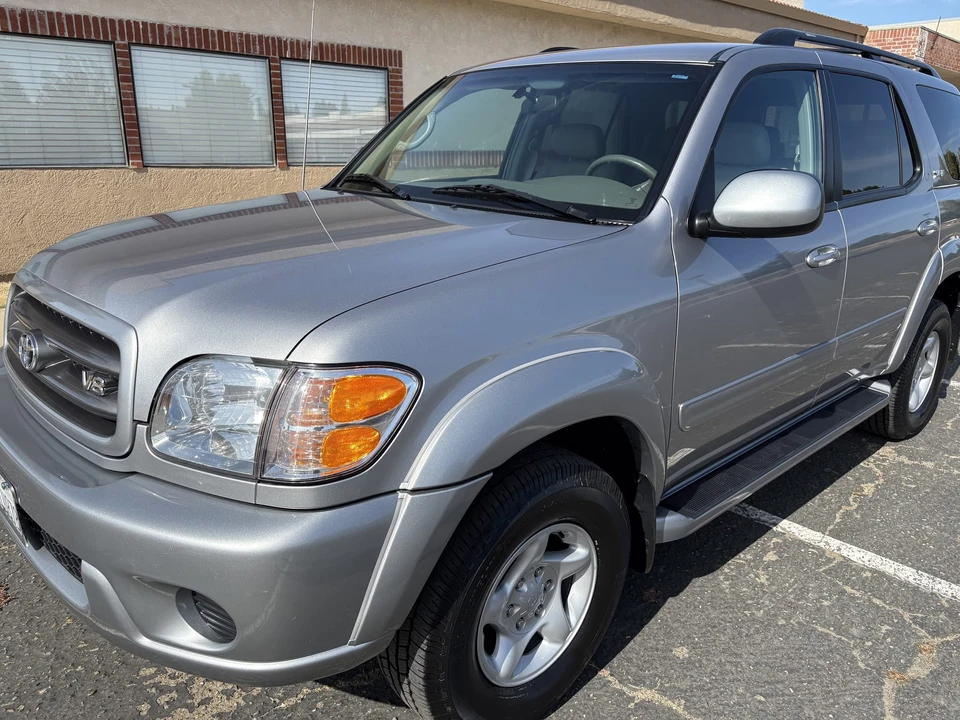 2001 Toyota Sequoia 1st Gen - Image 21 of 31