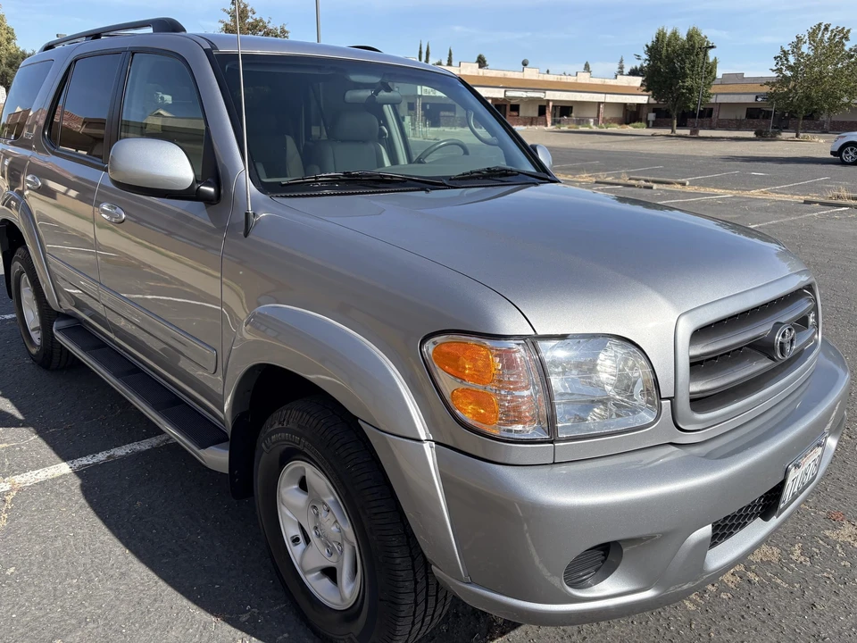 2001 Toyota Sequoia 1st Gen - Image 26 of 31