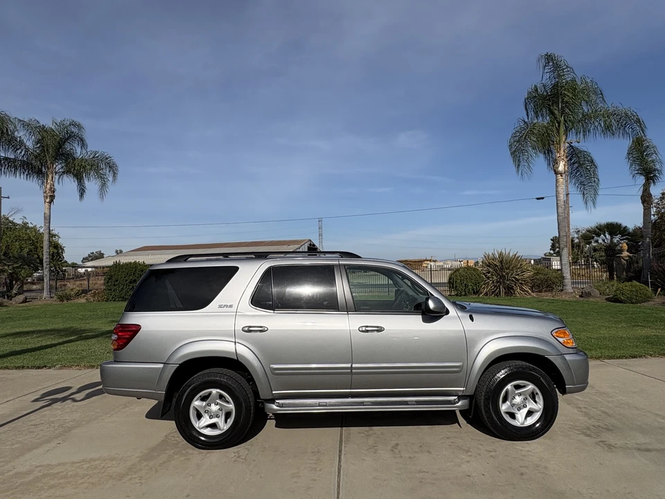 2001 Toyota Sequoia 1st Gen - Image 9 of 31