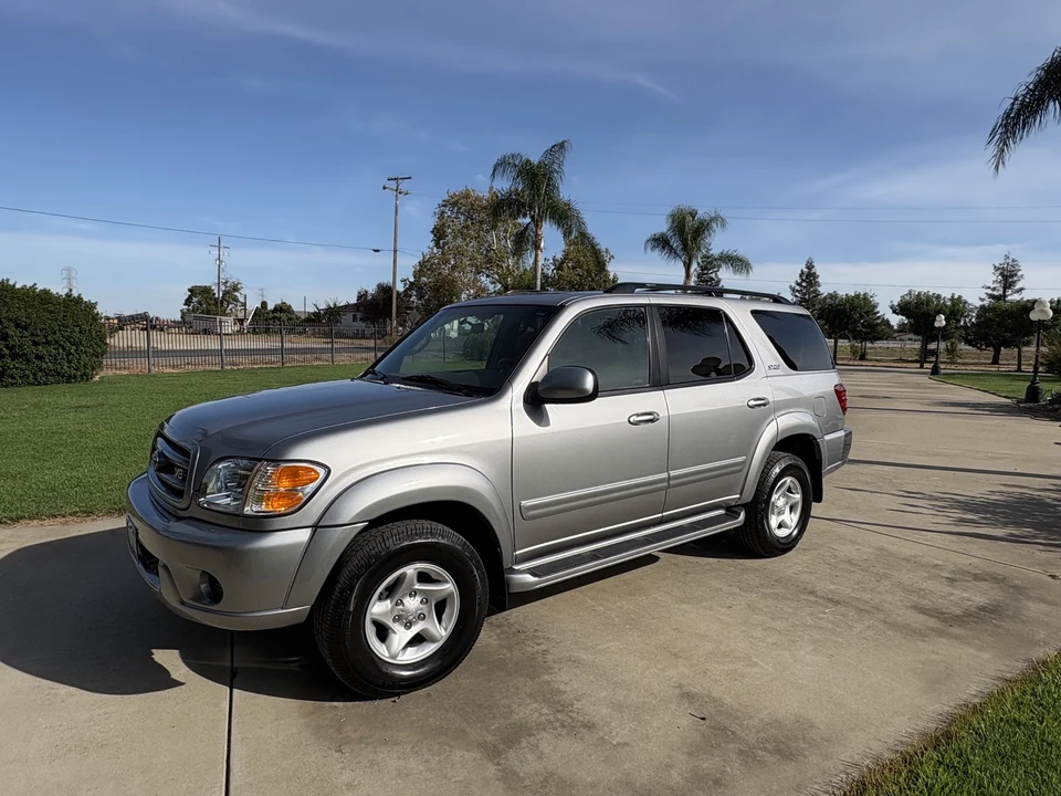 2001 Toyota Sequoia 1st Gen - Image 2 of 31