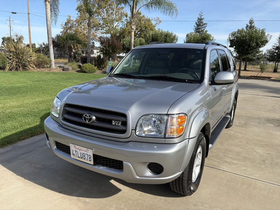 2001 Toyota Sequoia 1st Gen - Image 5 of 31