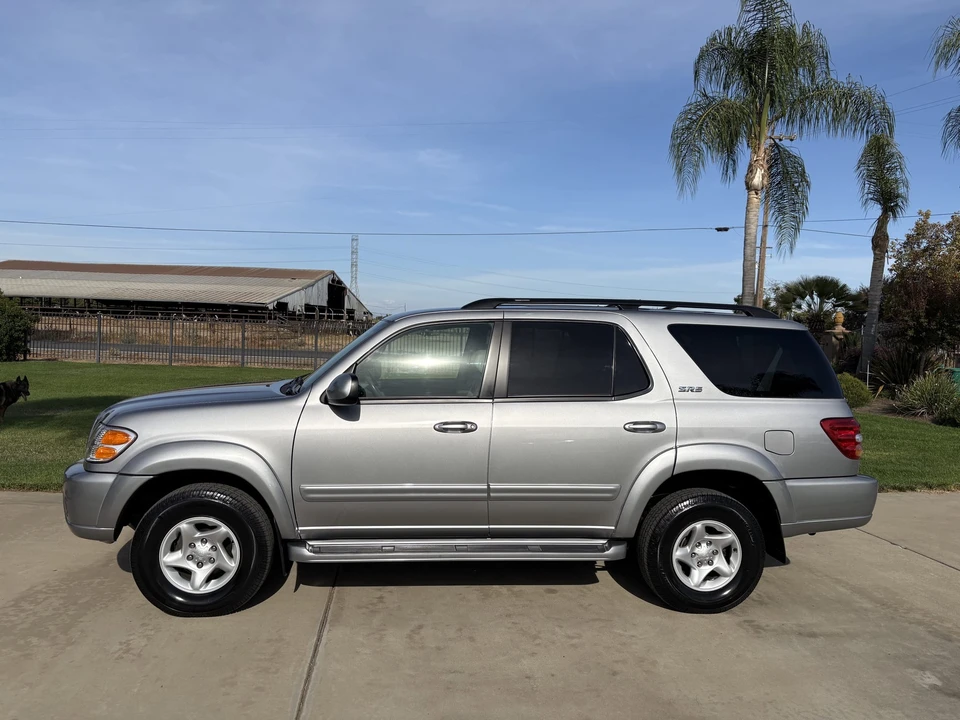 2001 Toyota Sequoia 1st Gen - Image 16 of 31