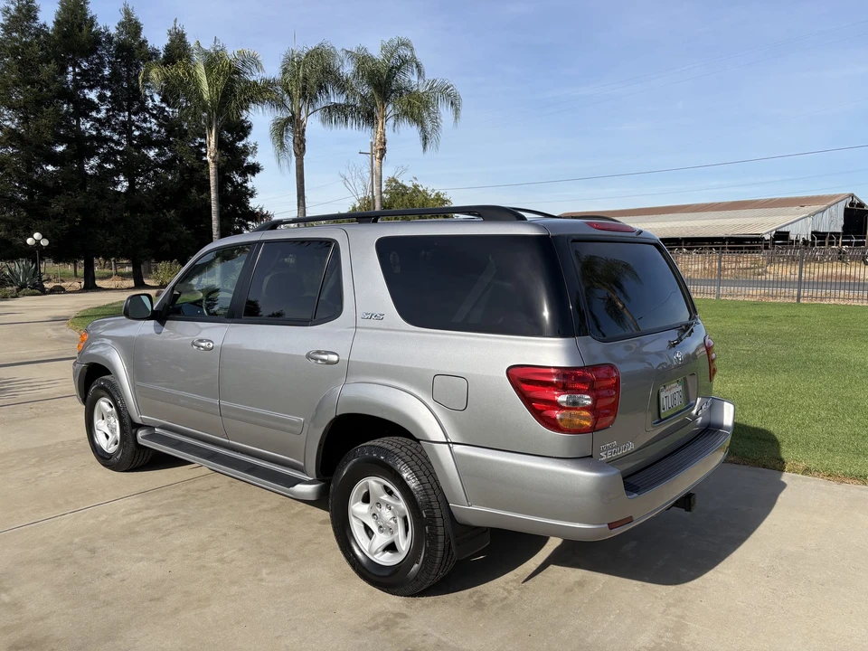 2001 Toyota Sequoia 1st Gen - Image 15 of 31