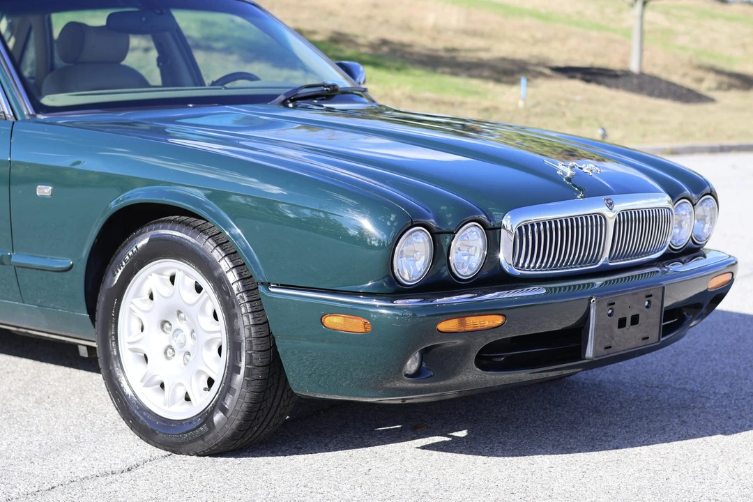 2002 Jaguar X308 XJ - Image 17 of 31