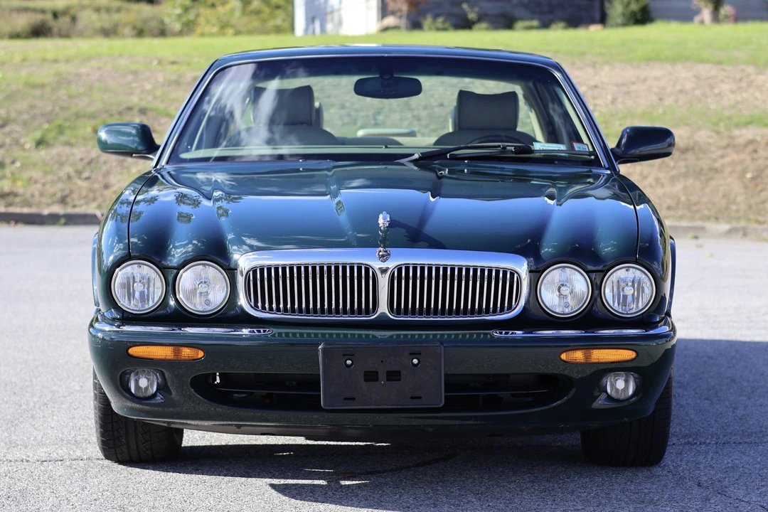 2002 Jaguar X308 XJ - Image 3 of 31