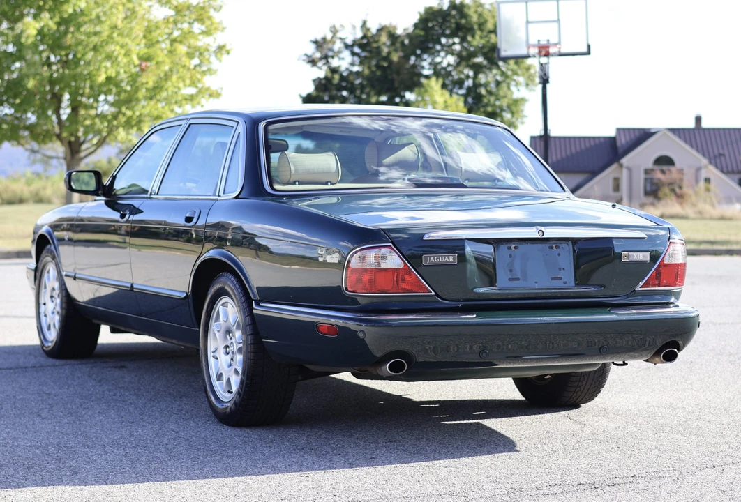 2002 Jaguar X308 XJ - Image 11 of 31