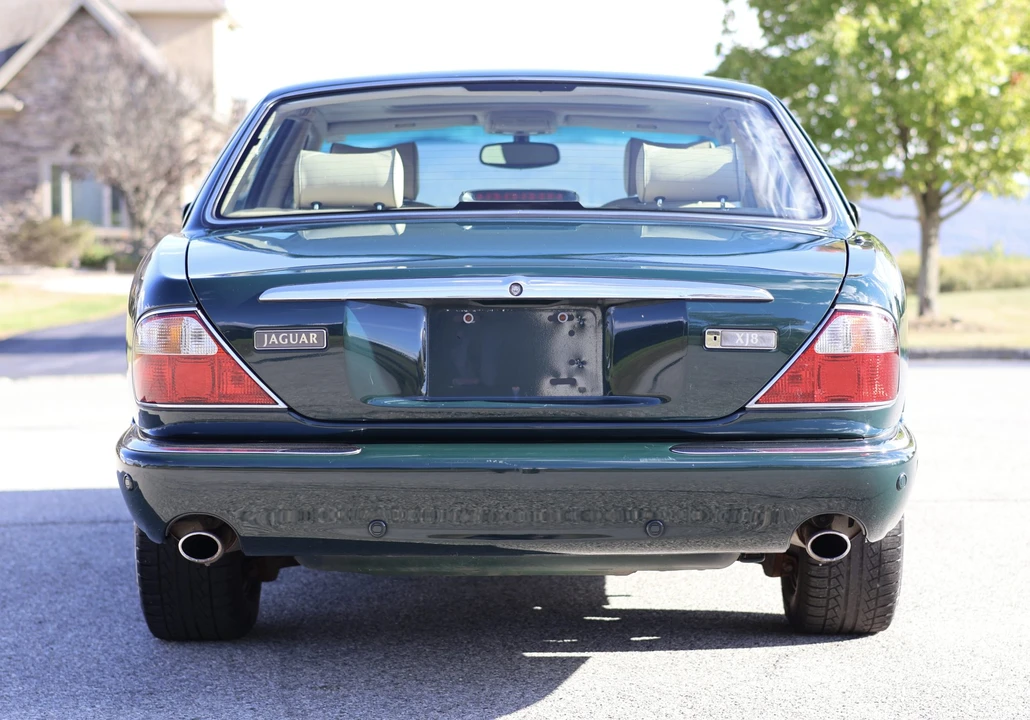 2002 Jaguar X308 XJ - Image 10 of 31