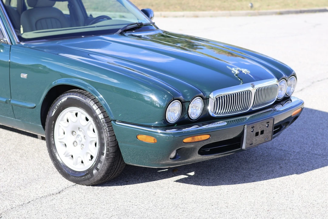 2002 Jaguar X308 XJ - Image 18 of 31