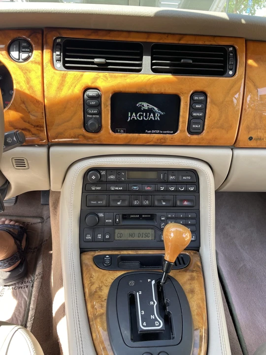 2002 Jaguar X100 XKR - Image 20 of 31