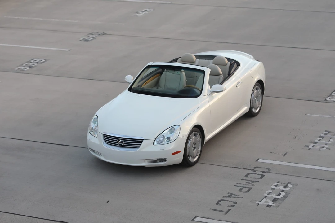 2002 Lexus SC430 - Image 4 of 31