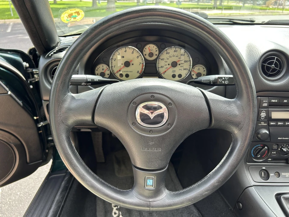 2002 Mazda NB MX-5 Miata - Image 27 of 31