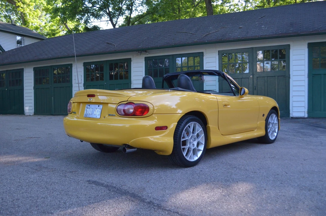 2002 Mazda NB MX-5 Miata - Image 25 of 31