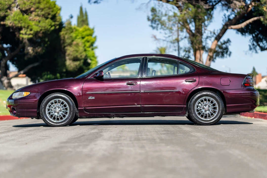2002 Pontiac Grand Prix 3rd+ Gen - Image 4 of 31