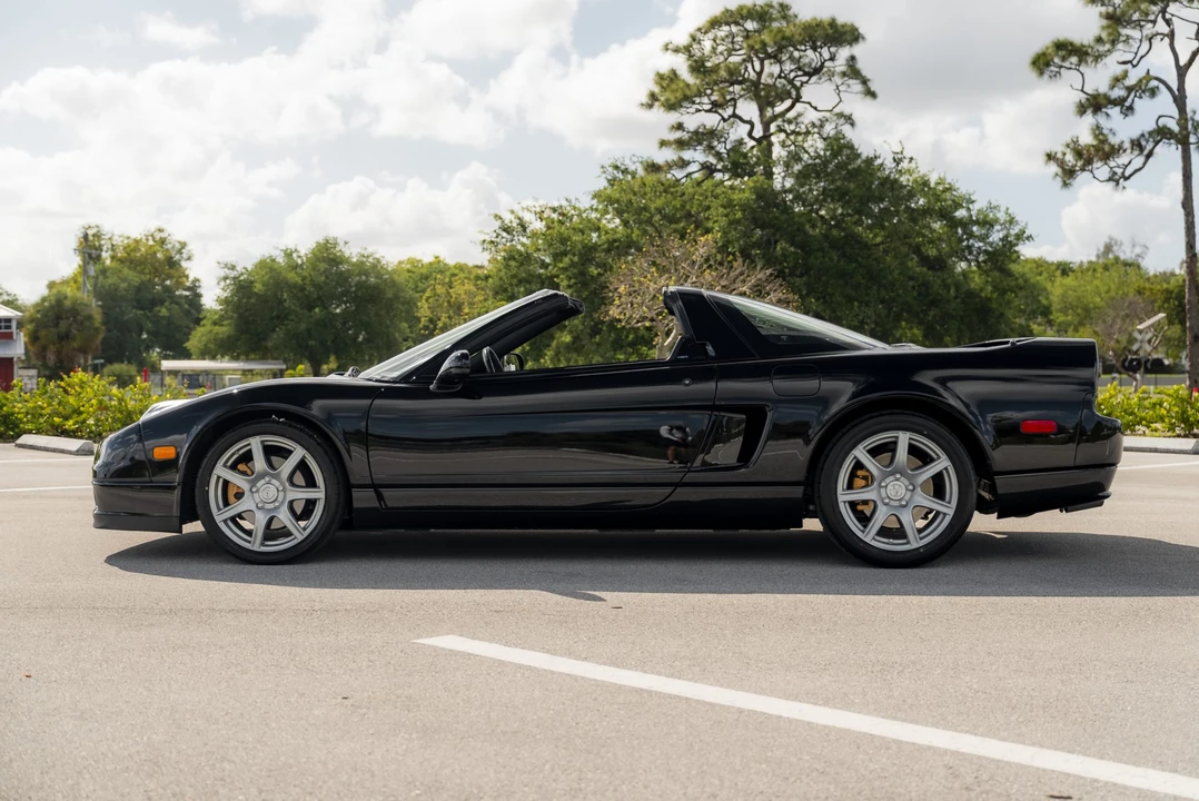 2003 Acura NA2 NSX - Image 10 of 31