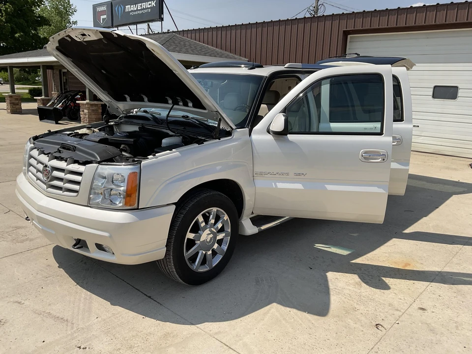 2003 Cadillac Escalade & EXT 2nd Gen - Image 26 of 31
