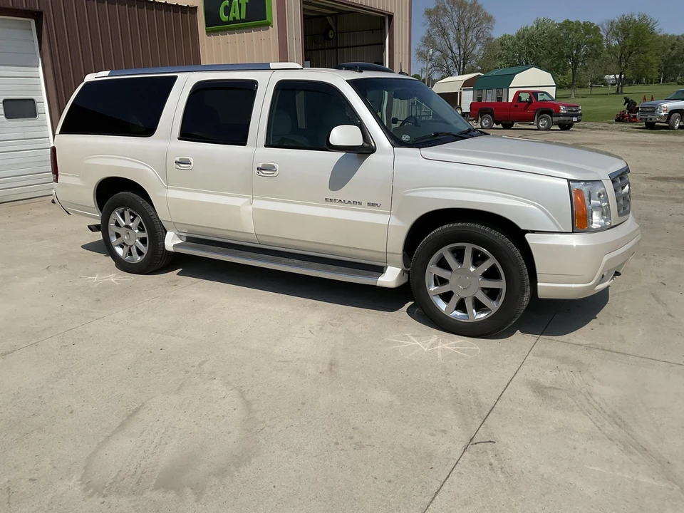 2003 Cadillac Escalade & EXT 2nd Gen - Image 12 of 31