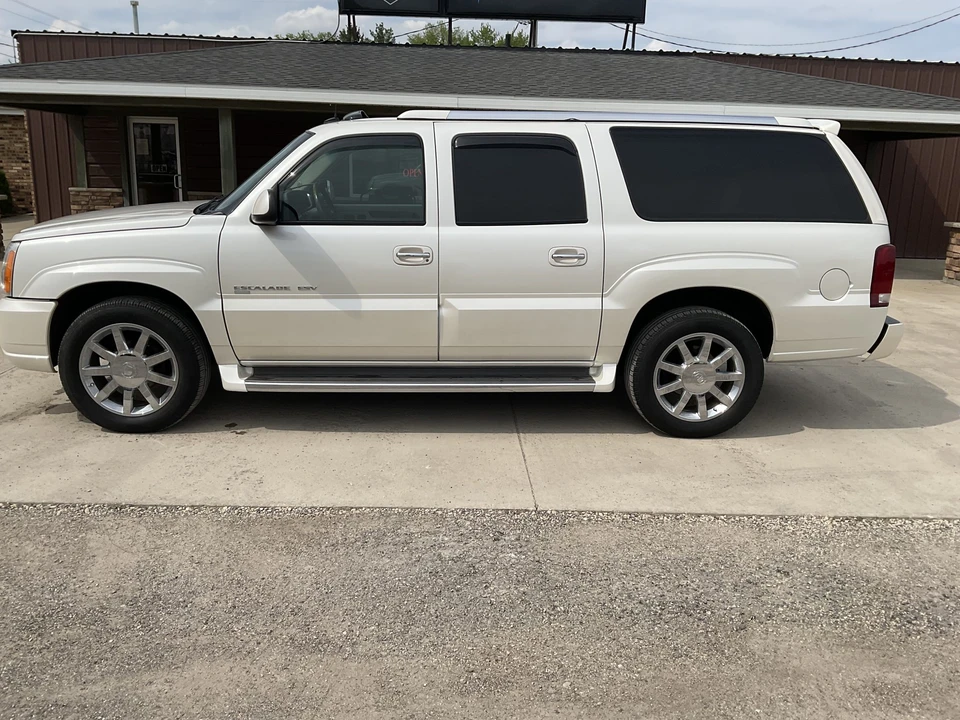 2003 Cadillac Escalade & EXT 2nd Gen - Image 24 of 31