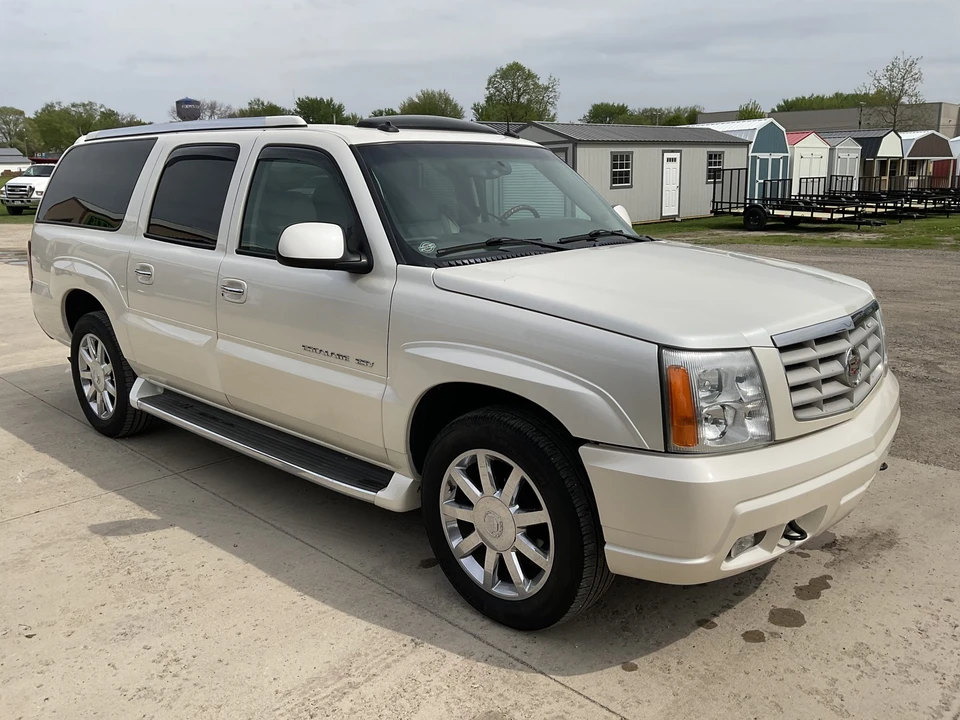 2003 Cadillac Escalade & EXT 2nd Gen - Image 10 of 31