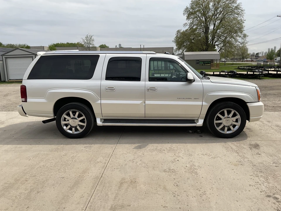 2003 Cadillac Escalade & EXT 2nd Gen - Image 13 of 31