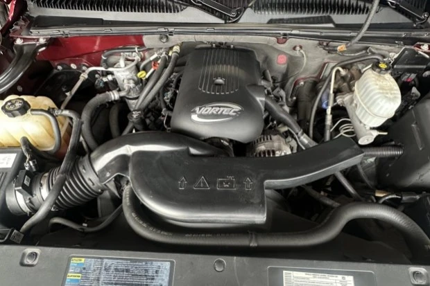2003 Chevrolet Suburban 9th Gen - Image 6 of 7