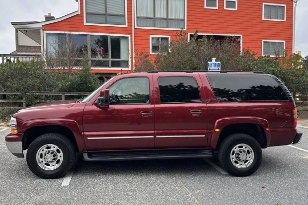 2003 Chevrolet Suburban 9th Gen - Image 3 of 7