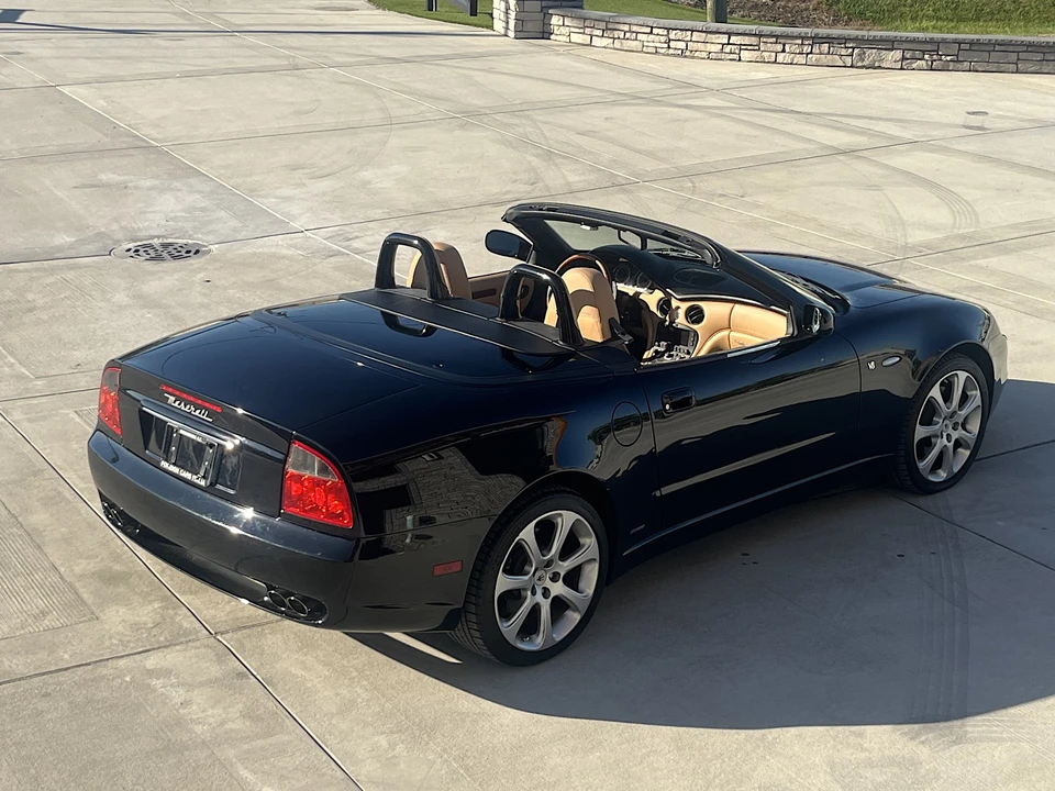 2003 Maserati Spyder - Image 17 of 31