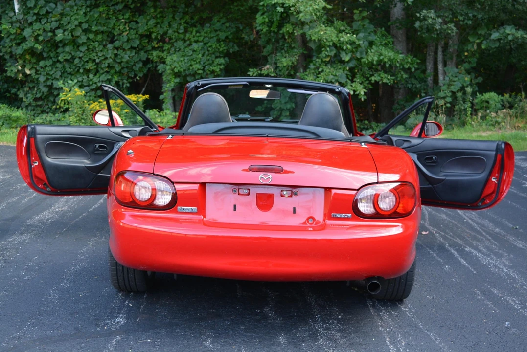2003 Mazda NB MX-5 Miata - Image 26 of 31