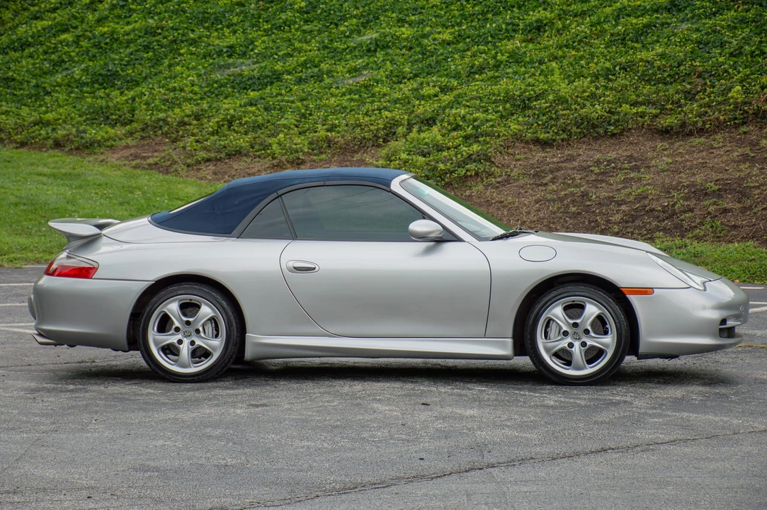 2003 Porsche 996 Carrera 4 - Image 10 of 31