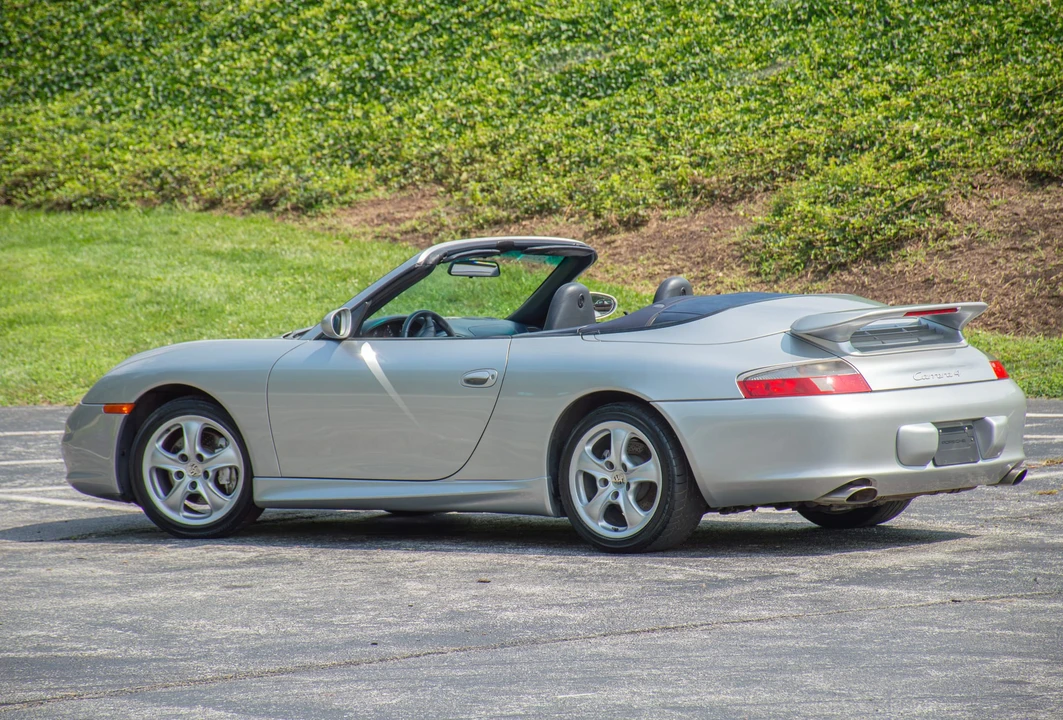 2003 Porsche 996 Carrera 4 - Image 22 of 31