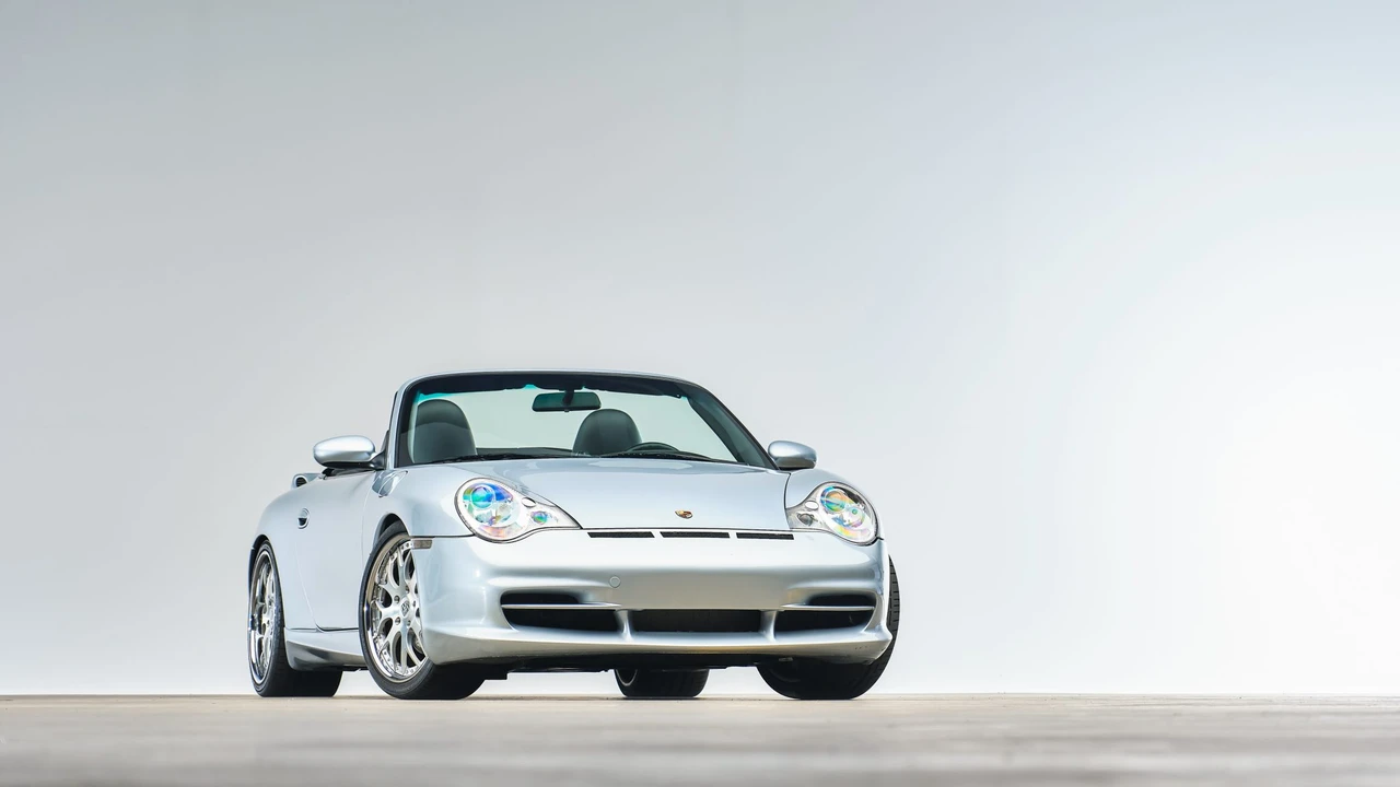 2003 Porsche 996 Carrera - Image 2 of 31