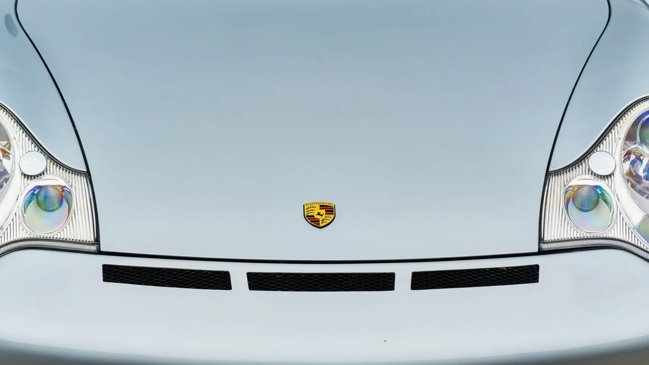 2003 Porsche 996 Carrera - Image 26 of 31