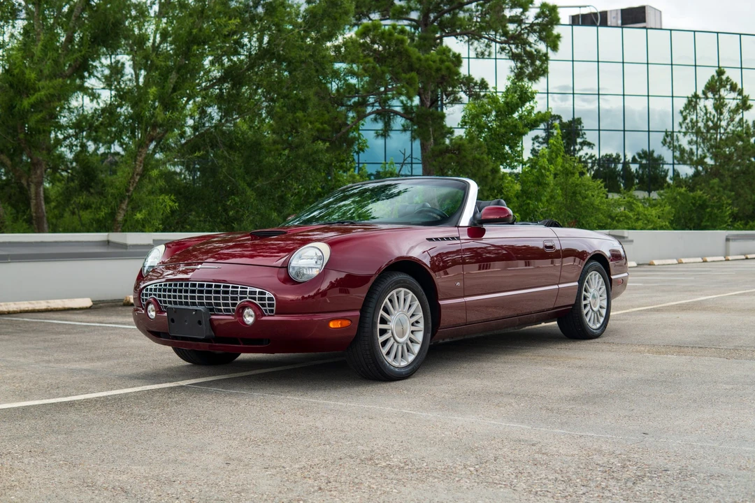 2004 Ford Thunderbird 11th Gen - Image 3 of 31