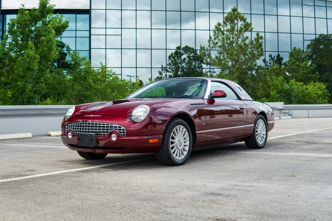 2004 Ford Thunderbird 11th Gen - Image 17 of 31