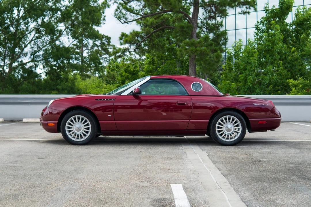 2004 Ford Thunderbird 11th Gen - Image 29 of 31