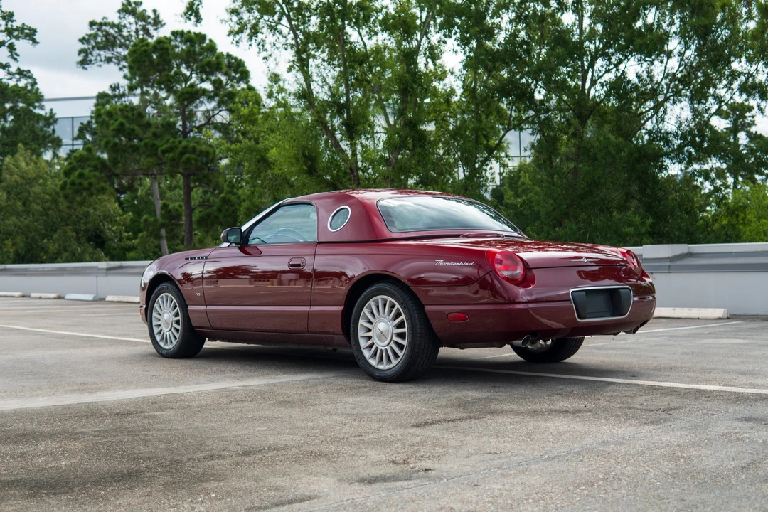 2004 Ford Thunderbird 11th Gen - Image 27 of 31