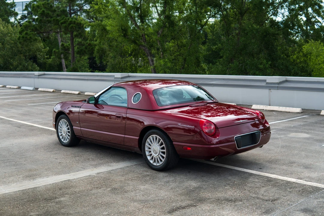 2004 Ford Thunderbird 11th Gen - Image 28 of 31