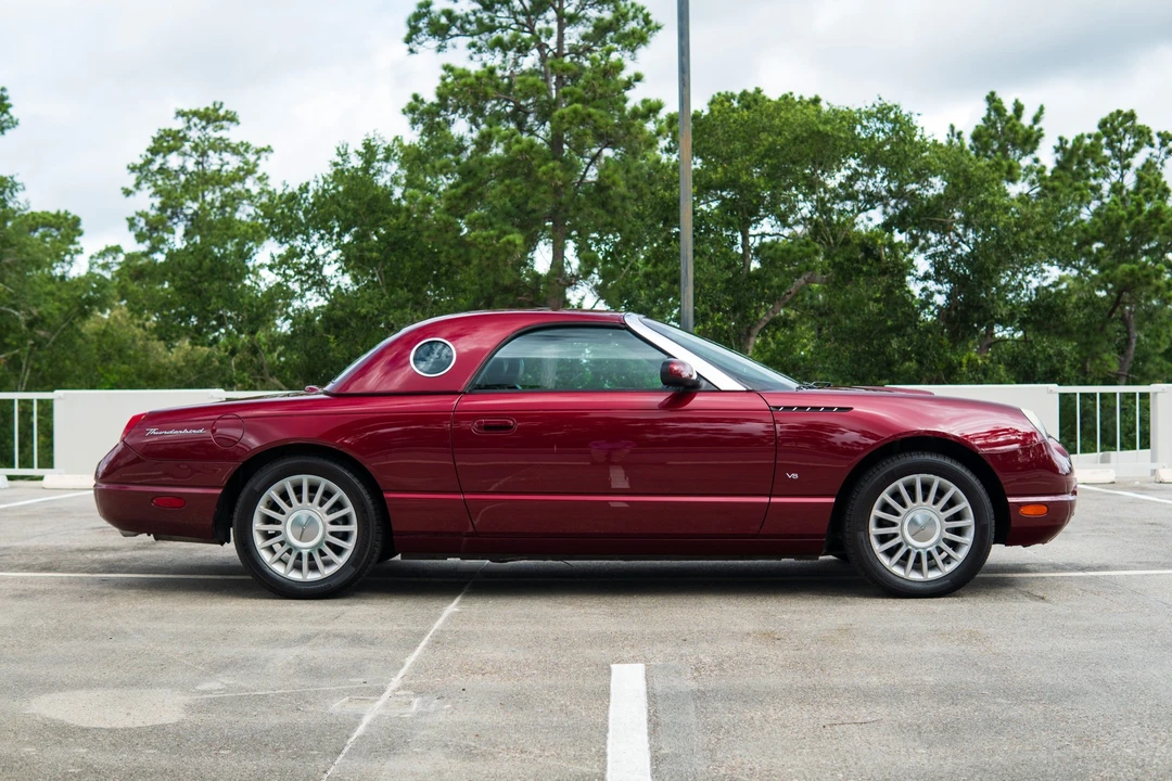 2004 Ford Thunderbird 11th Gen - Image 22 of 31
