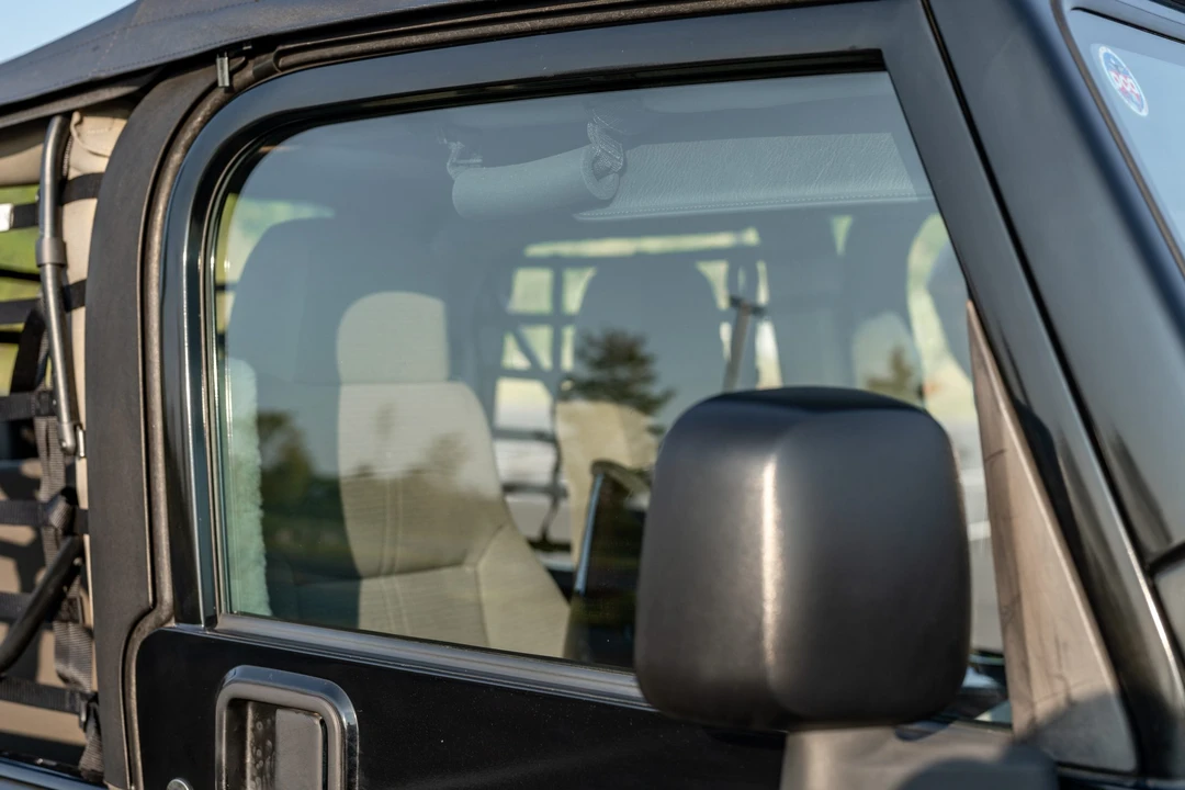 2004 Jeep TJ Wrangler - Image 23 of 31