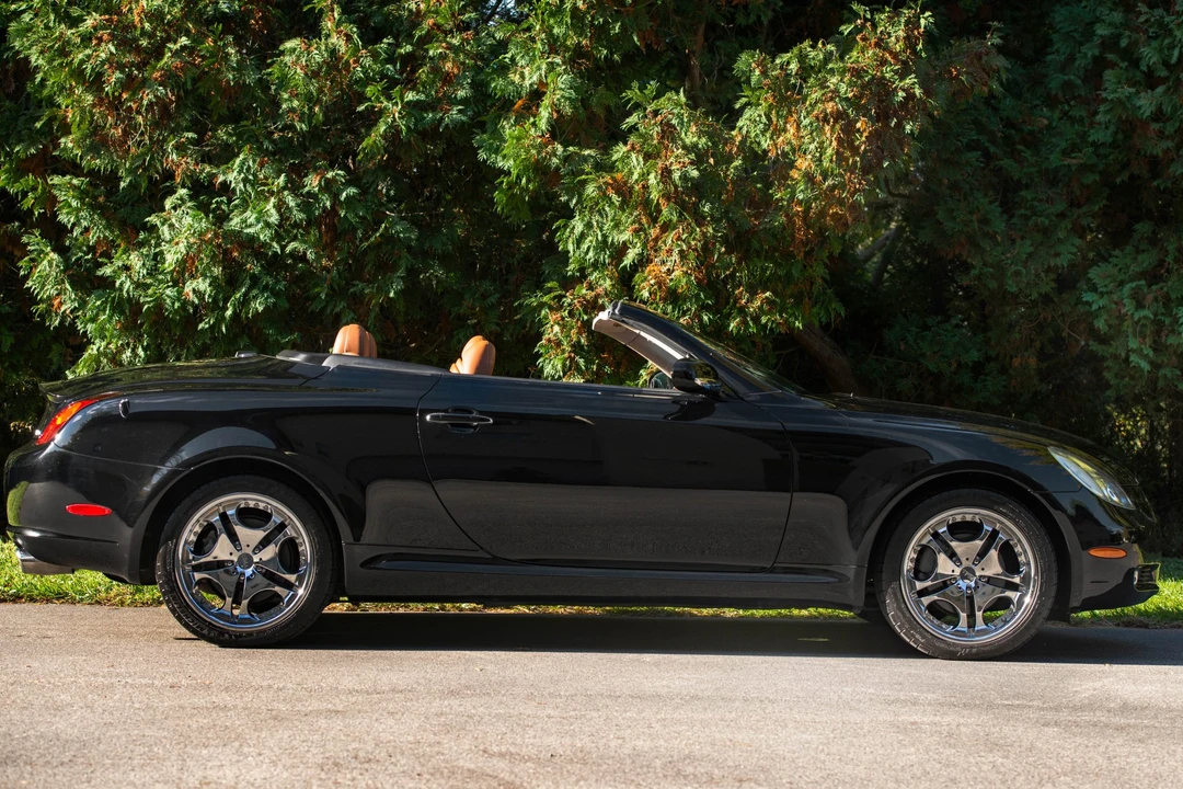2004 Lexus SC430 - Image 4 of 31