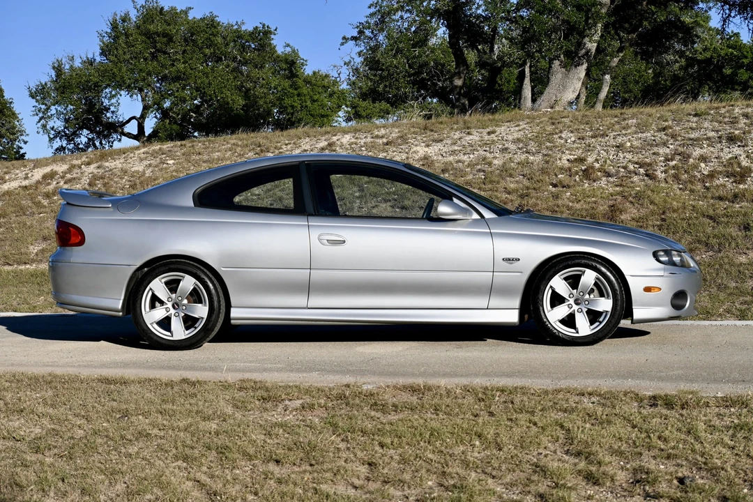 2004 Pontiac GTO 4th Gen - Image 11 of 31