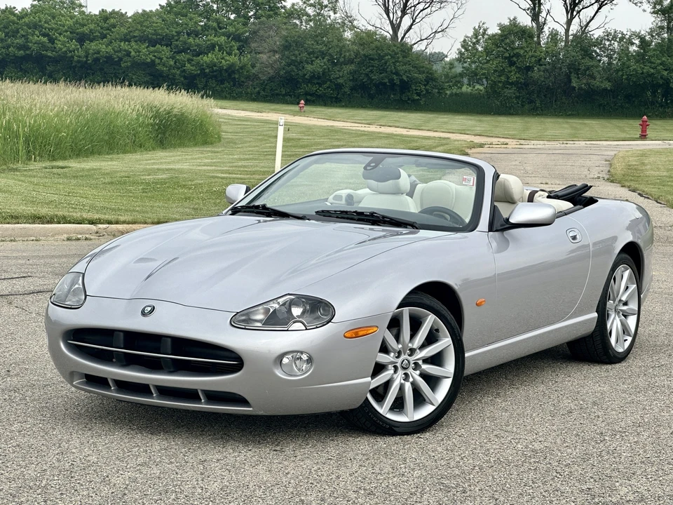 2005 Jaguar X100 XK8 - Image 12 of 31
