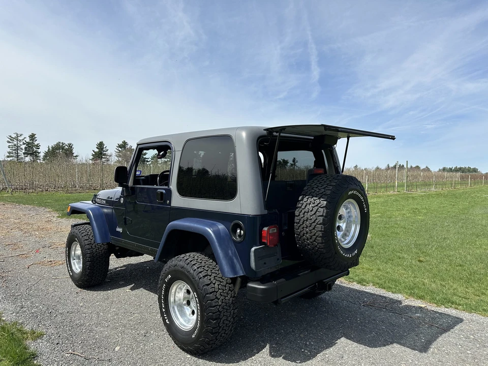 2005 Jeep TJ Wrangler - Image 27 of 31