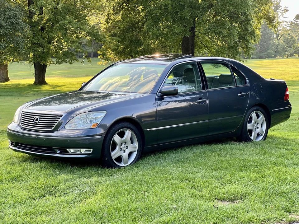 2005 Lexus LS 3rd Gen - Image 3 of 31