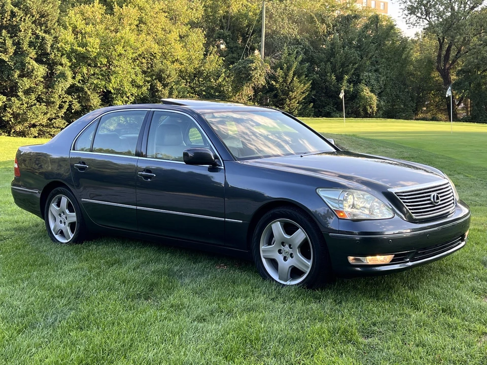 2005 Lexus LS 3rd Gen - Image 8 of 31