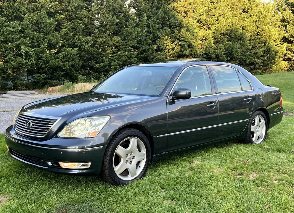 2005 Lexus LS 3rd Gen - Image 2 of 31