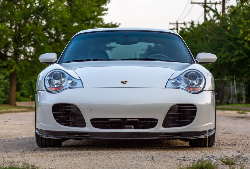 2005 Porsche 996 Turbo - Image 9 of 31