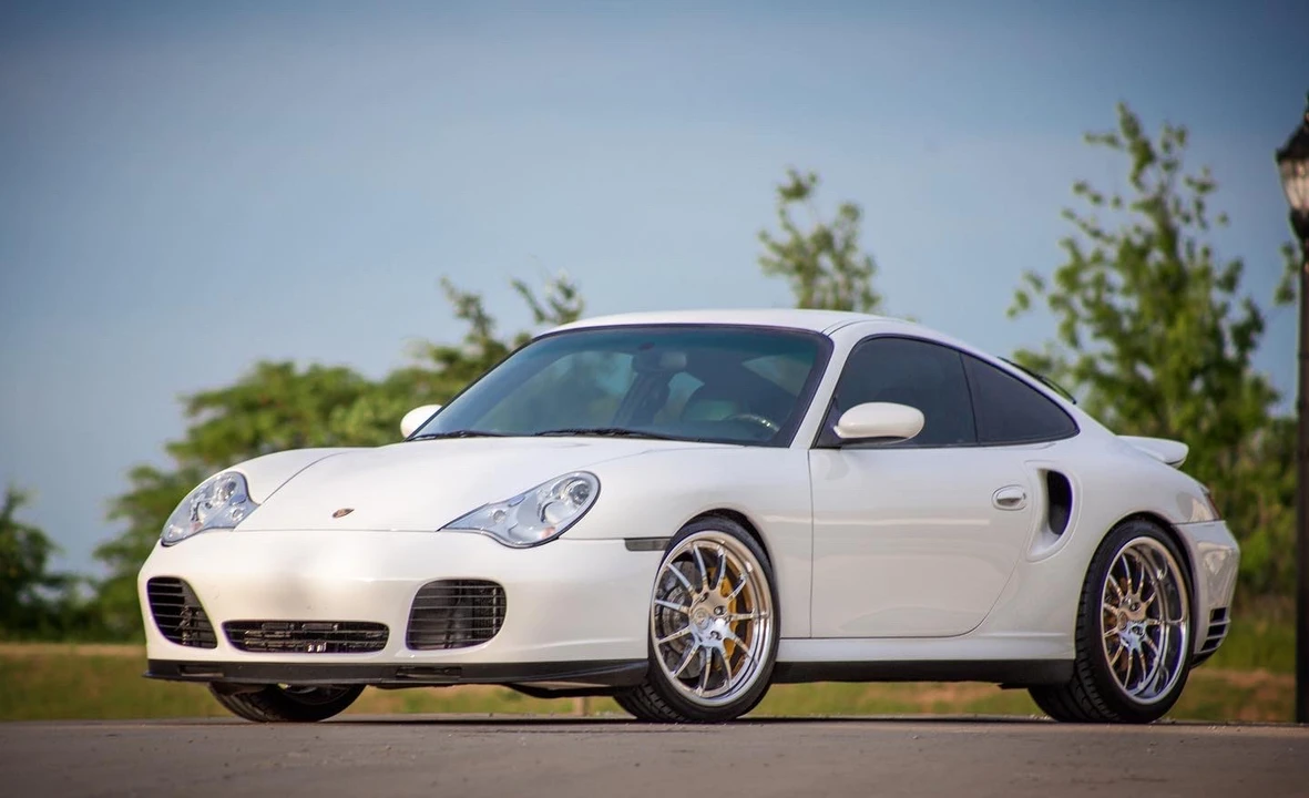 2005 Porsche 996 Turbo - Image 13 of 31