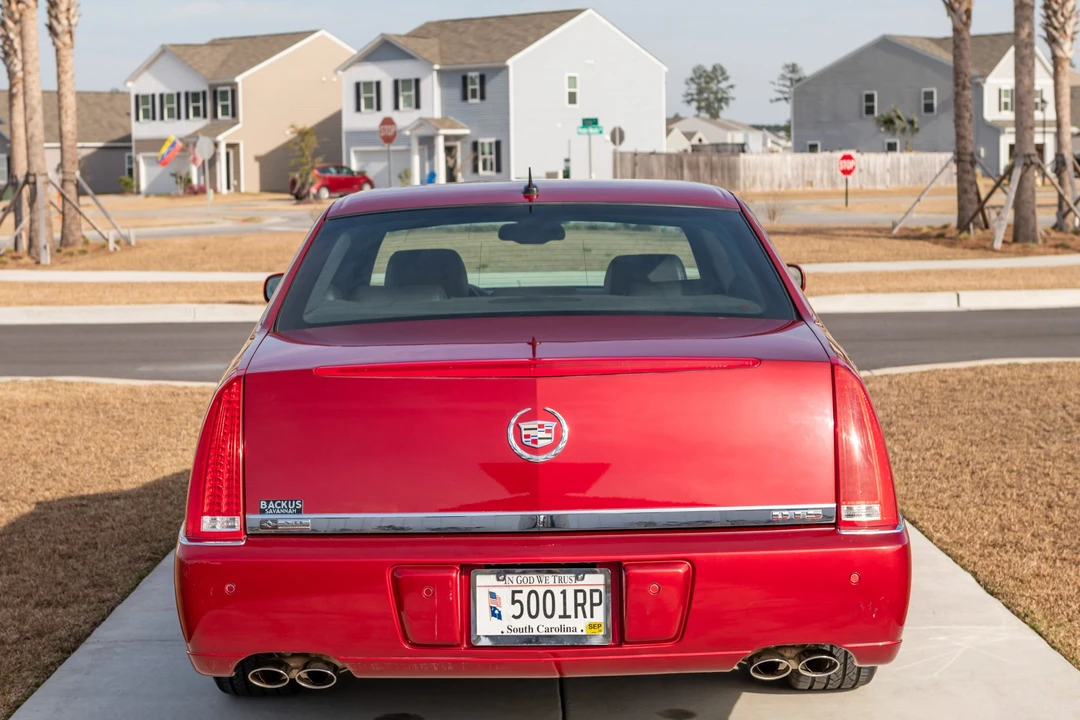 2006 Cadillac DTS - Image 8 of 31