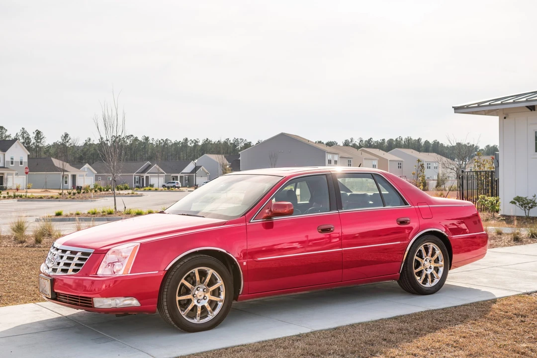 2006 Cadillac DTS - Image 2 of 31
