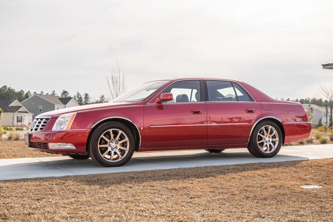 2006 Cadillac DTS - Image 11 of 31